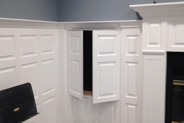 triple stacked inner panels and integrated cabinet doors