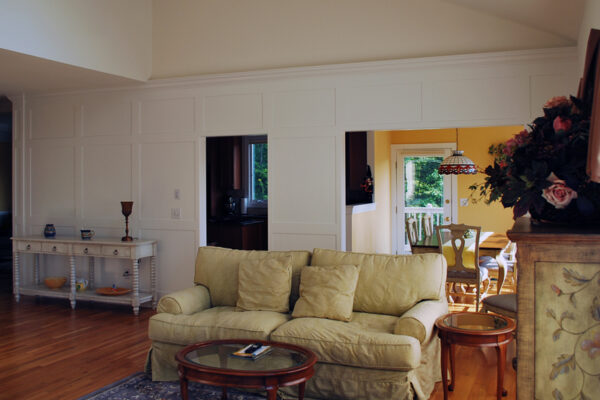 Living Room Shaker Style Wall Wainscoting adds elegance to your home